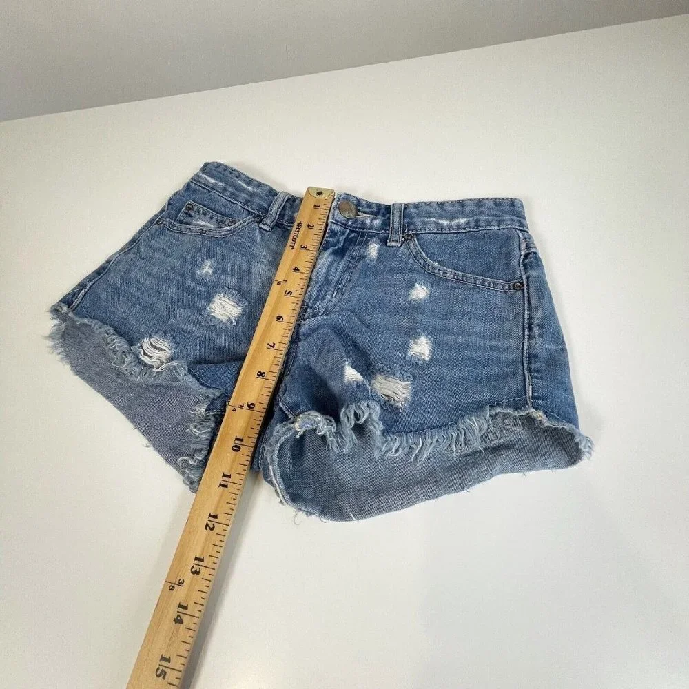 Free People Distressed Denim Cut-off Shorts Blue Size‎ 25 Mid Rise Dark Wash